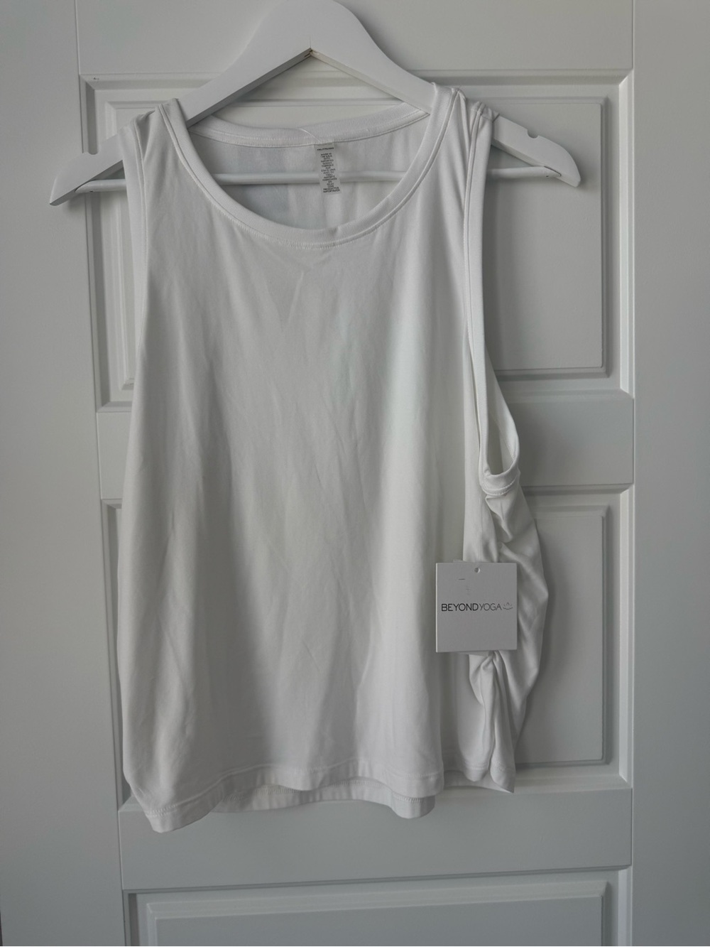 Beyond Yoga White Sleeveless Tank - Lightweight Women's Active Top